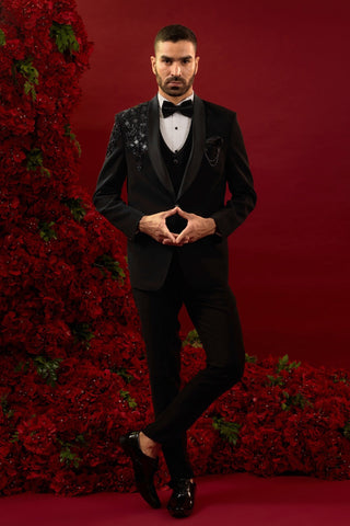 Black Silk Suit Set With Hand And Machine Work