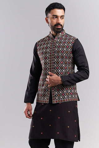 Black Cotton Men's Kurta Set With Embroidered Bundi