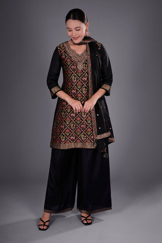 Black Banarasi Multicolour Short Kurta Set with Zari Embroidery